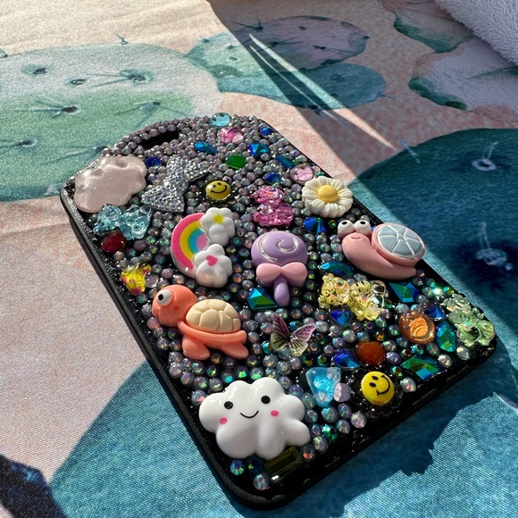 Y2K Vibes bedazzled ID Badge holder - Picture 4 of 5